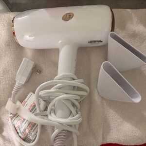 T3 White Hair Dryer with Attachments